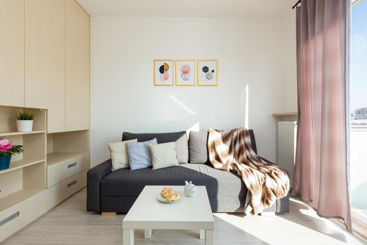 Metro Bielany Apartments By Noclegi Renters Varsovia Exterior foto