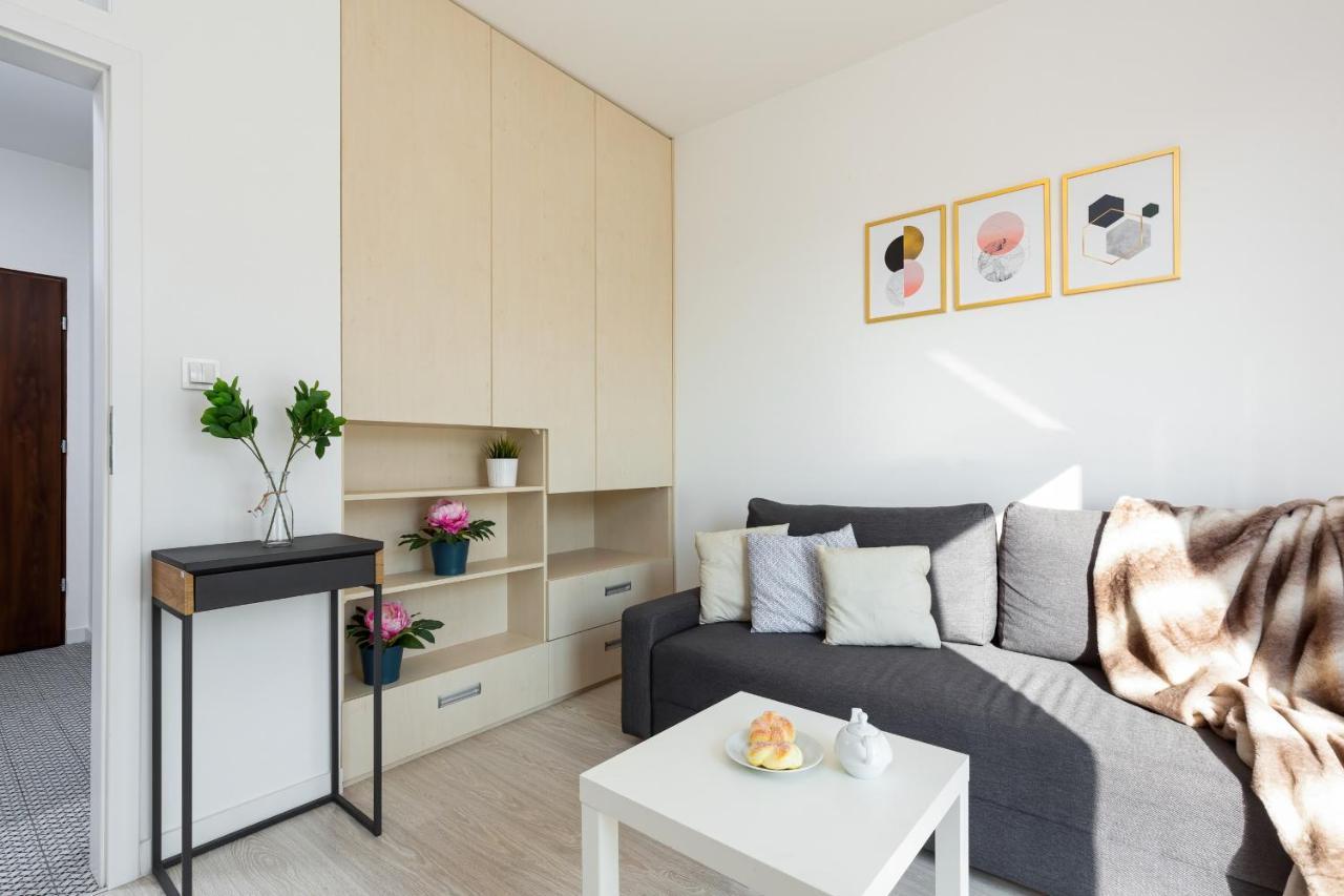 Metro Bielany Apartments By Noclegi Renters Varsovia Exterior foto