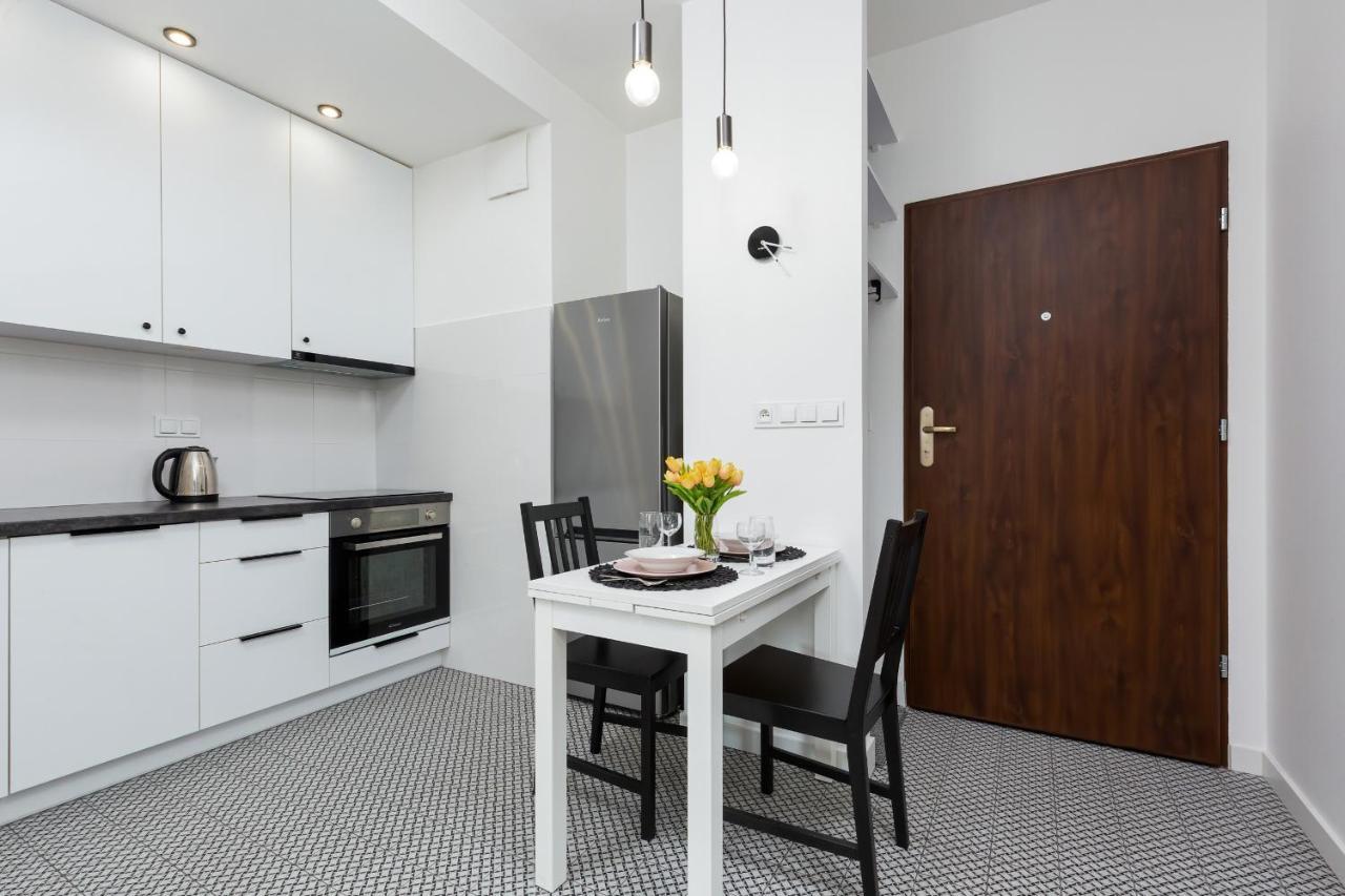 Metro Bielany Apartments By Noclegi Renters Varsovia Exterior foto
