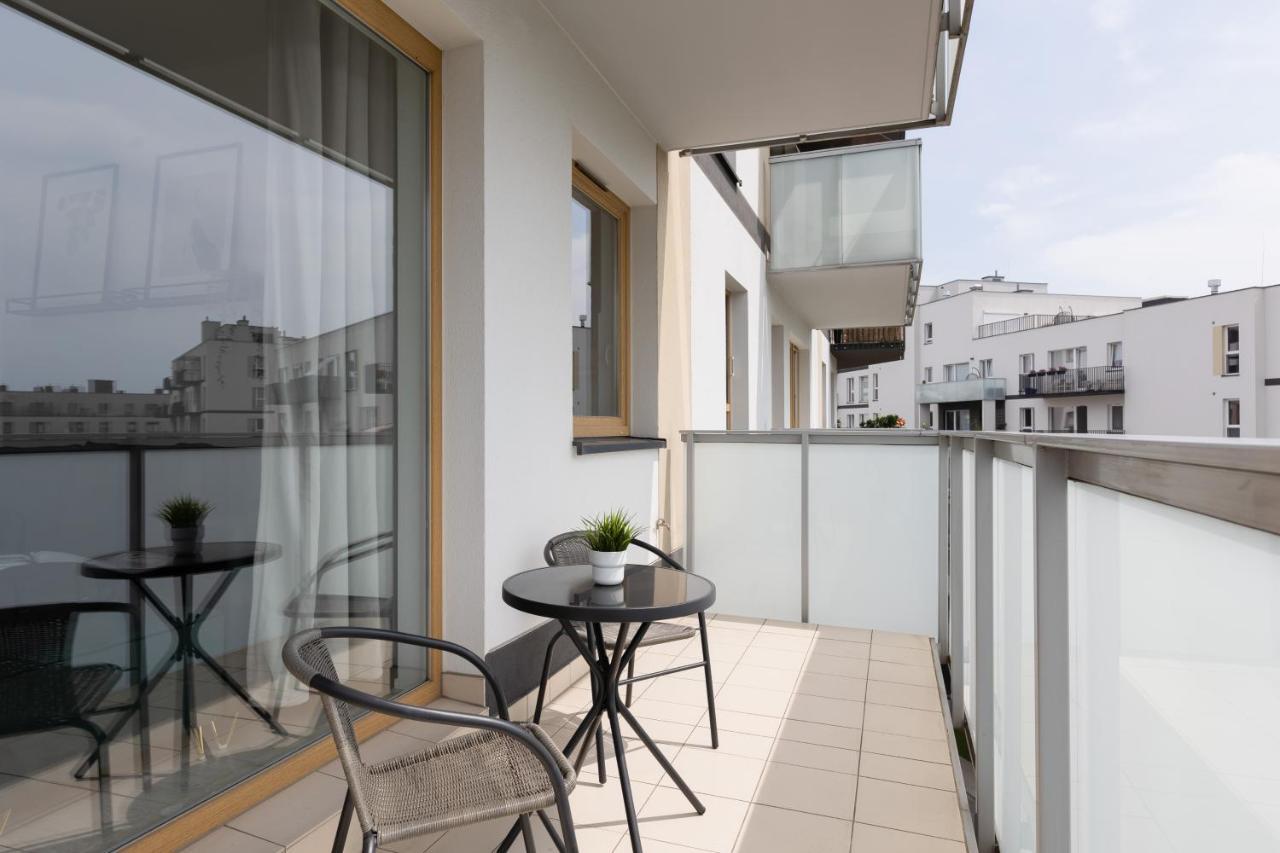 Metro Bielany Apartments By Noclegi Renters Varsovia Exterior foto