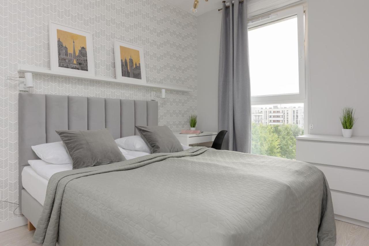 Metro Bielany Apartments By Noclegi Renters Varsovia Exterior foto